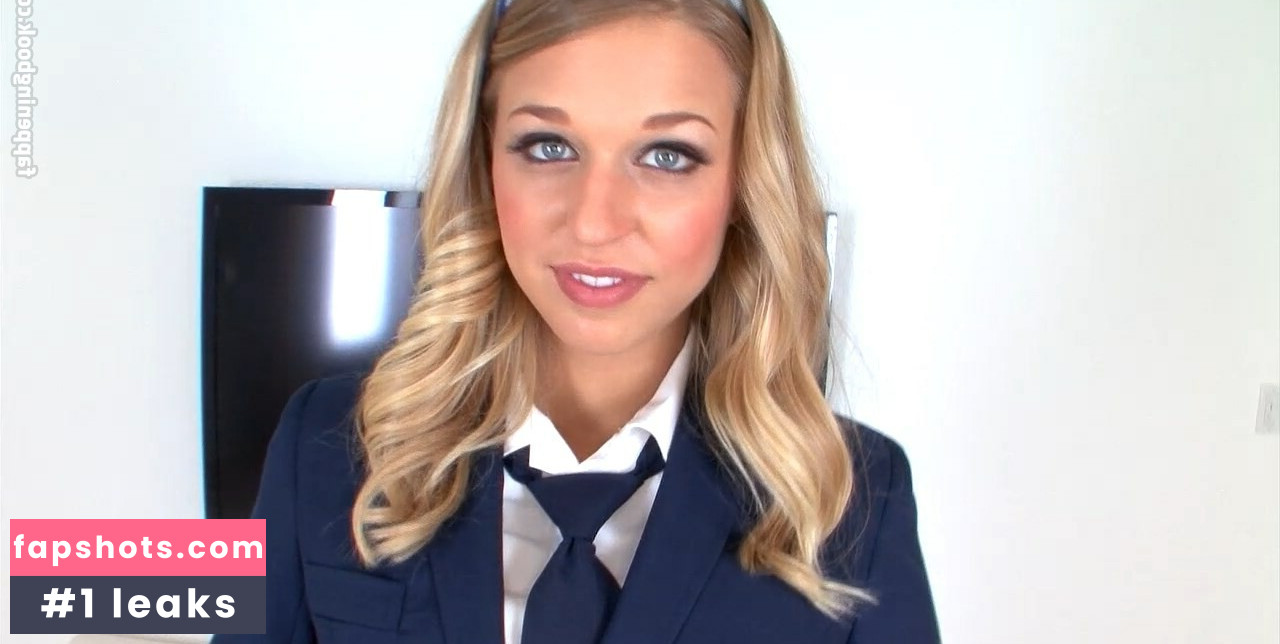 Lacey Johnson gallery photo #7