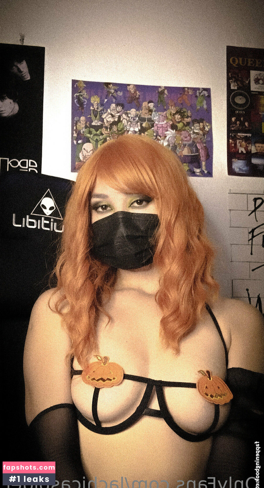 lachicaspider nude babe gallery