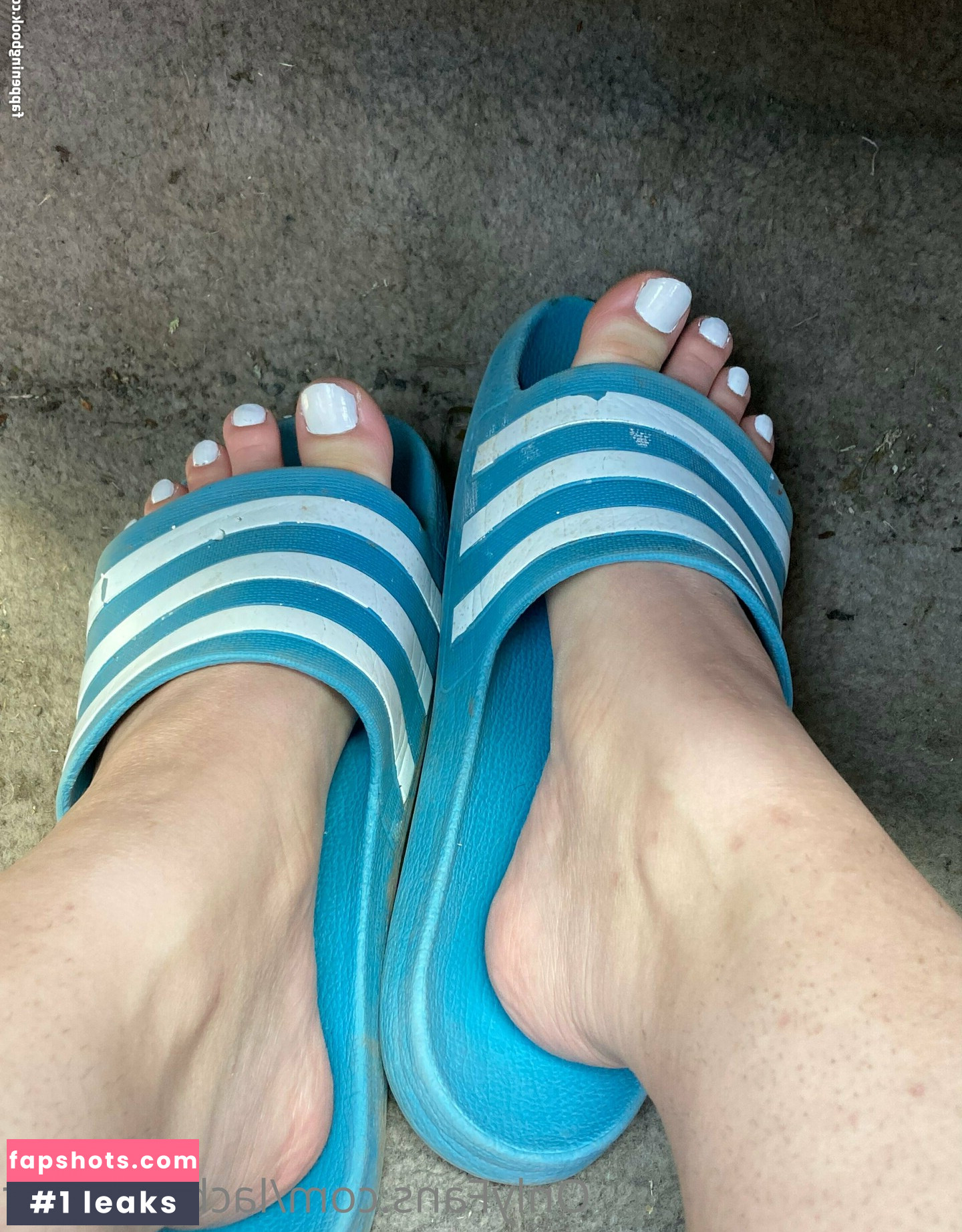 lachleamber nude babe gallery