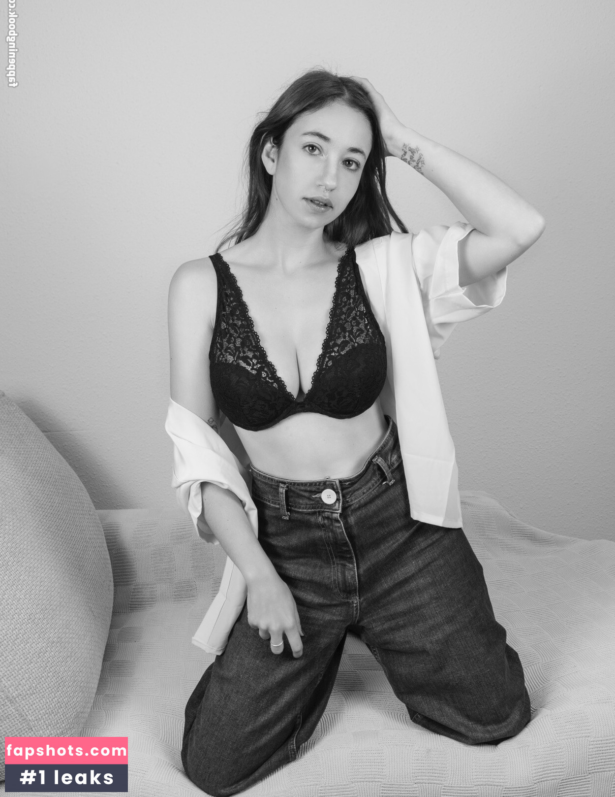 Lada Amores gallery photo #8