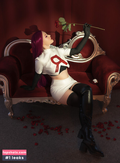 Lada Lyumos gallery photo #2652