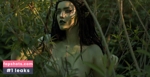 Lada Lyumos gallery photo #2826