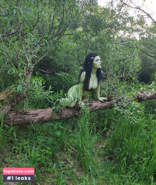 Lada Lyumos gallery photo #2863