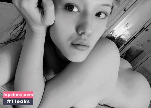 Lada Lyumos gallery photo #2943