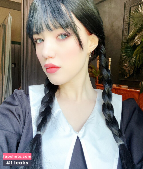 Lada Lyumos gallery photo #3120