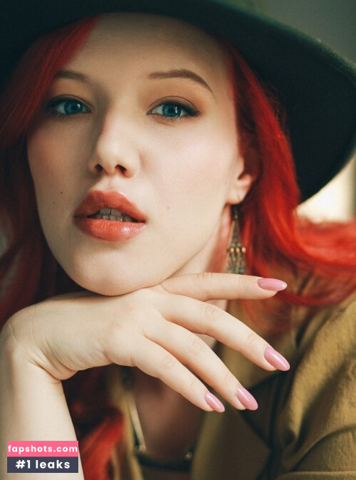 Lada Lyumos gallery photo #3293