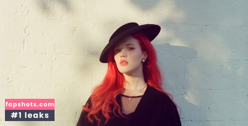 Lada Lyumos gallery photo #3445