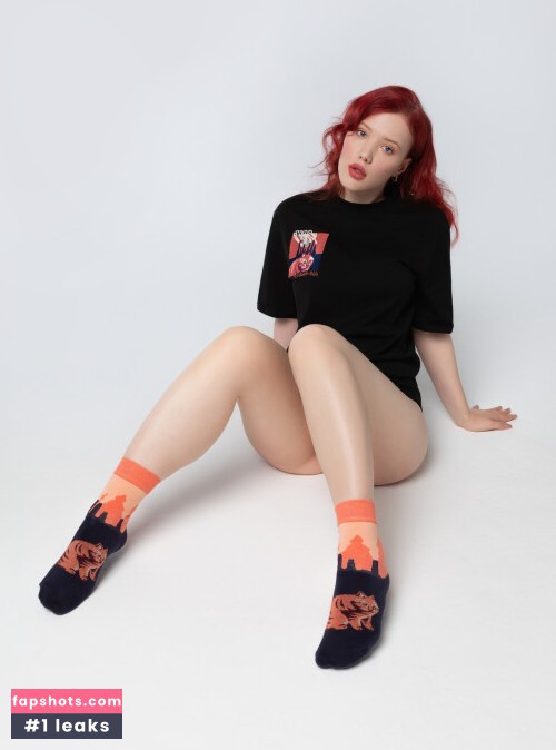 Lada Lyumos gallery photo #3489