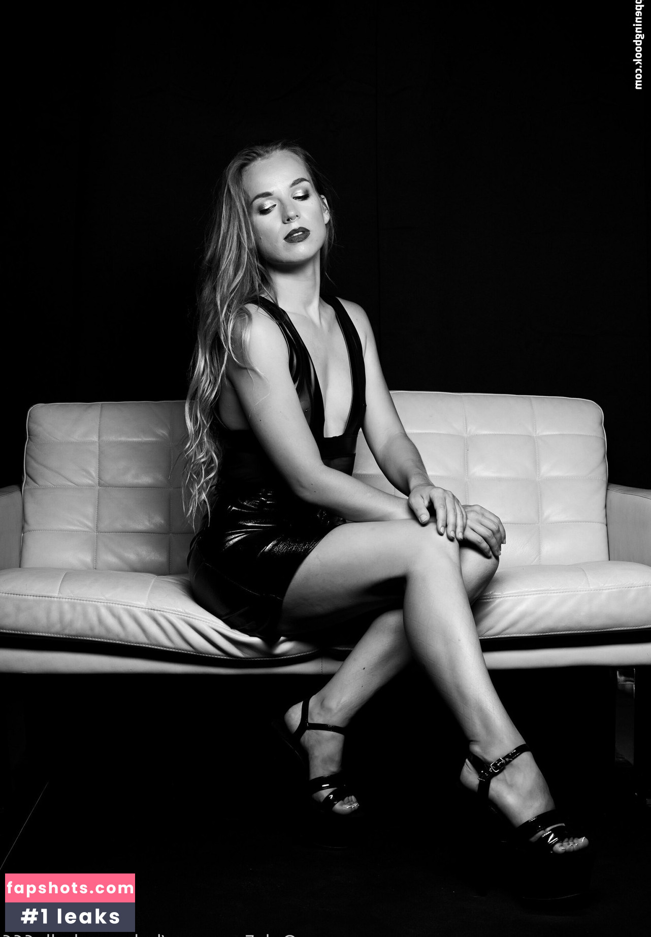 Lady Annabelle gallery photo #21