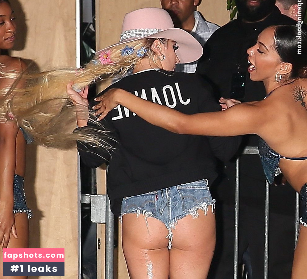 Lady Gaga Nude Leaks OnlyFans Photos #945 - LeakJerk