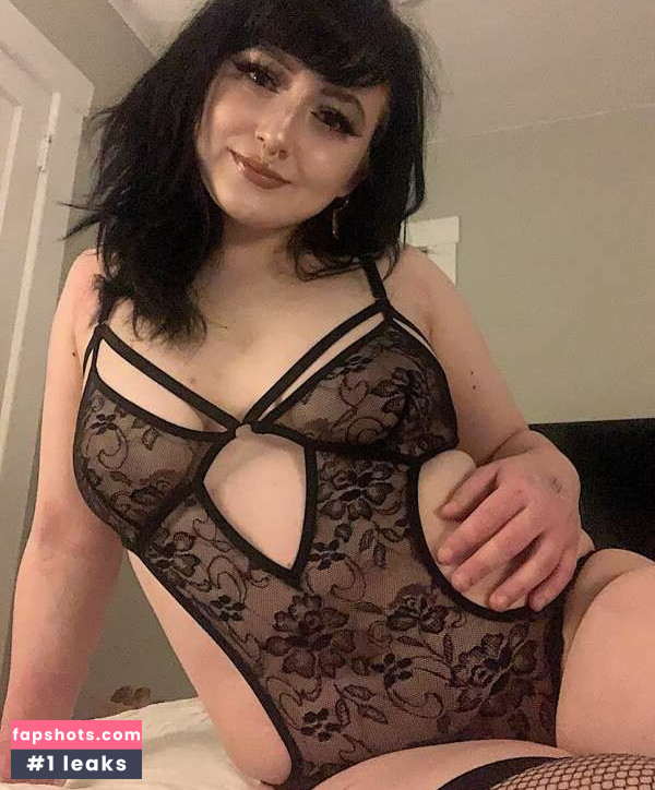 Lady Haleth gallery photo #4