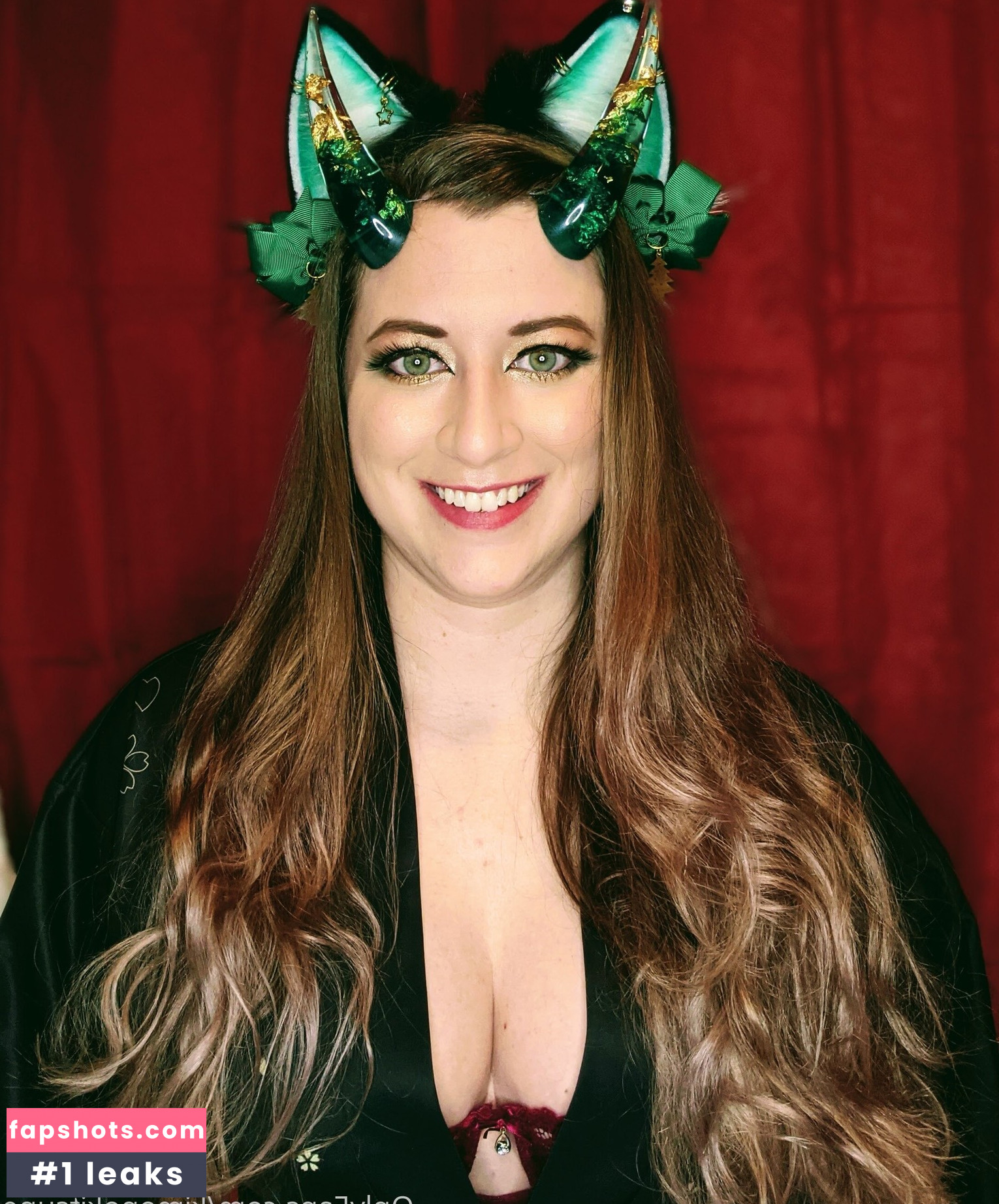 Lady Kitsune gallery photo #19