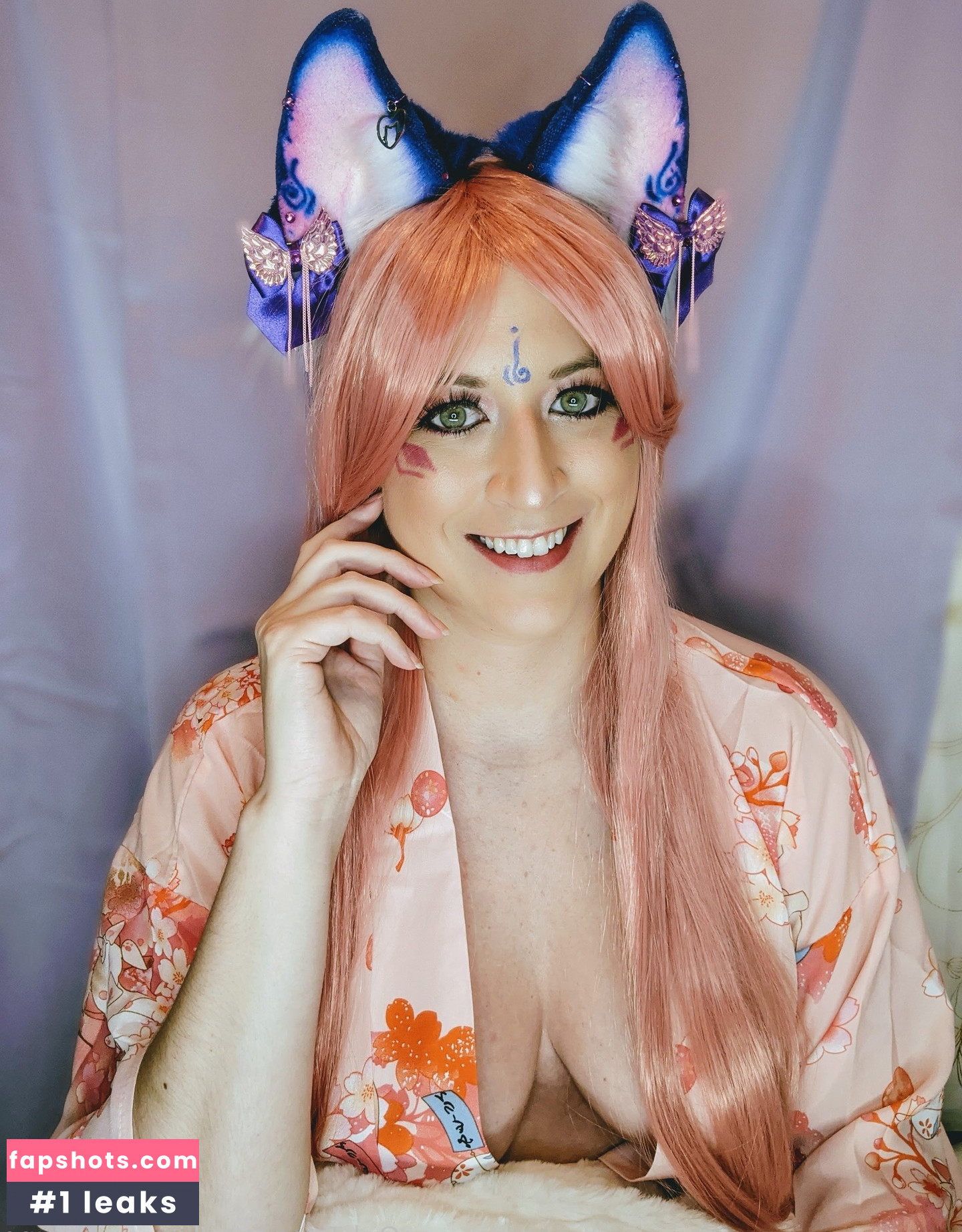 Lady Kitsune gallery photo #7