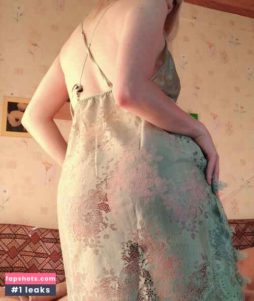 Lady Melamori gallery photo #10058