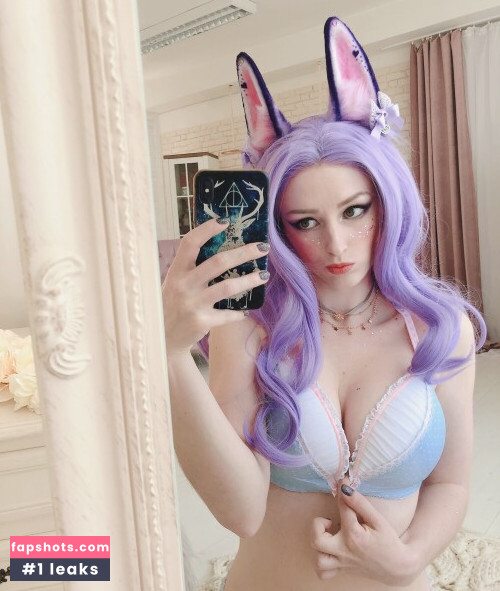 Lady Melamori gallery photo #10506