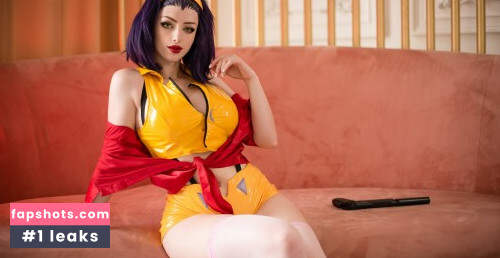 Lady Melamori gallery photo #10657