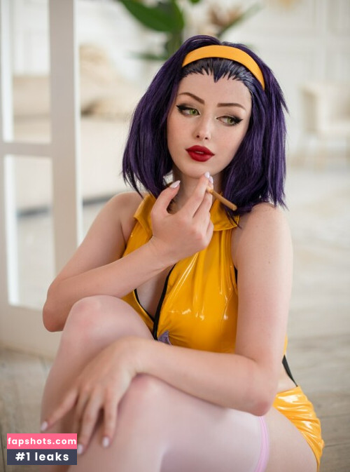 Lady Melamori gallery photo #10665