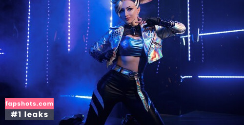 Lady Melamori gallery photo #10977