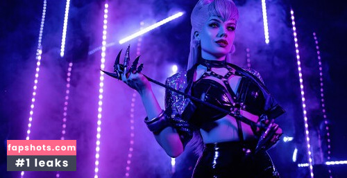 Lady Melamori gallery photo #10981