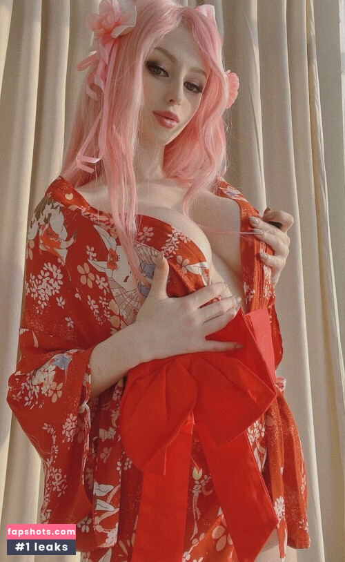 Lady Melamori gallery photo #10990