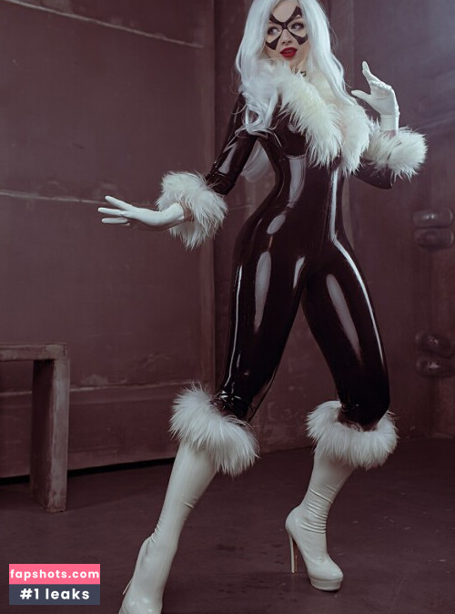 Lady Melamori gallery photo #11041