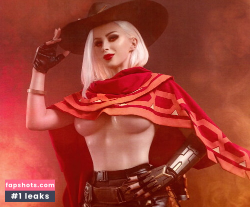 Lady Melamori gallery photo #11385