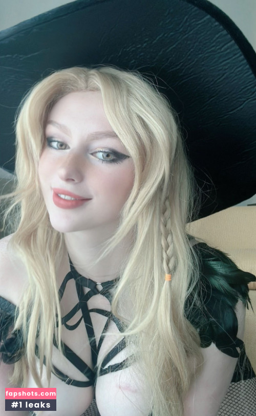 Lady Melamori gallery photo #2614