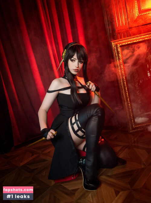 Lady Melamori gallery photo #3975