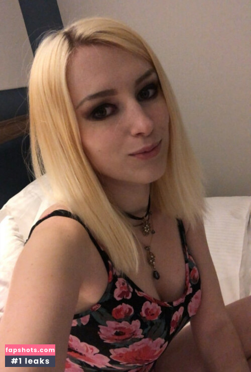 Lady Melamori gallery photo #5764