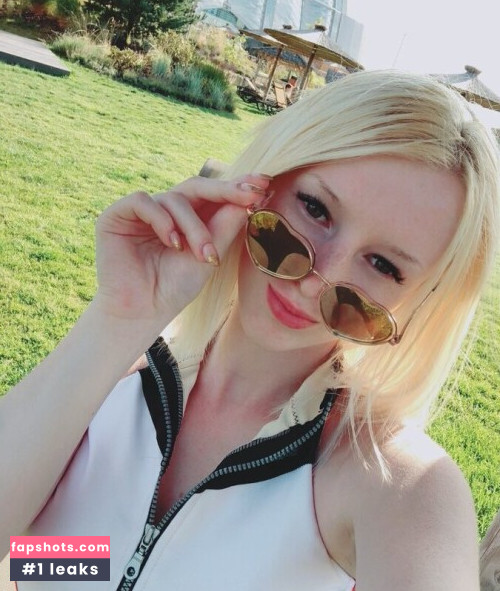 Lady Melamori gallery photo #5766