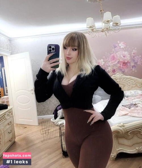 Lady Melamori gallery photo #602