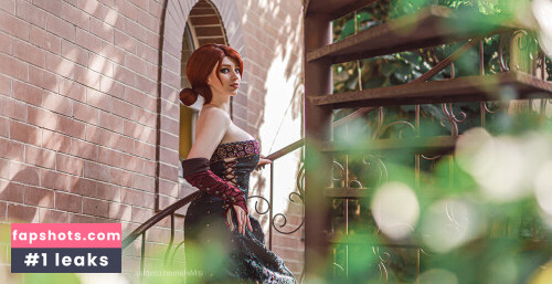 Lady Melamori gallery photo #7581