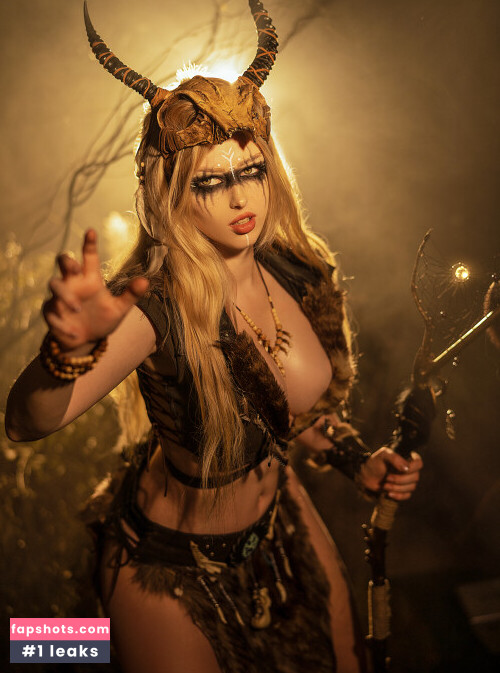 Lady Melamori gallery photo #9328