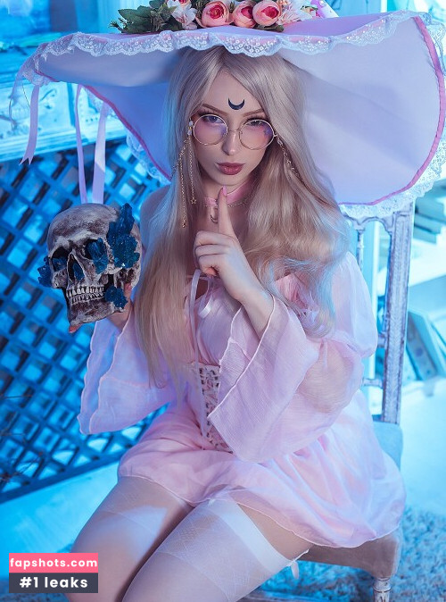 Lady Melamori gallery photo #9694