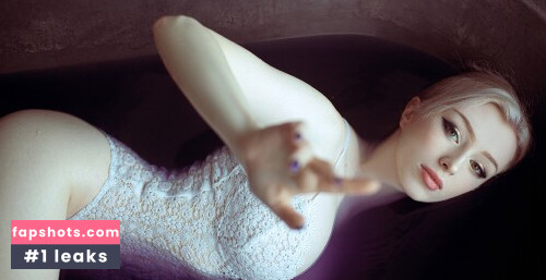 Lady Melamori gallery photo #9695