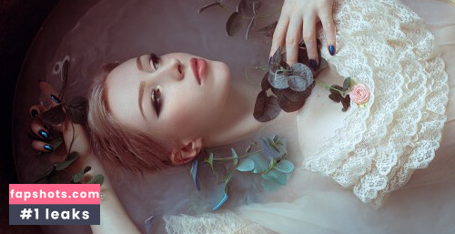Lady Melamori gallery photo #9698