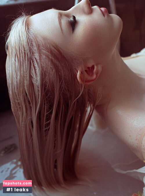 Lady Melamori gallery photo #9702