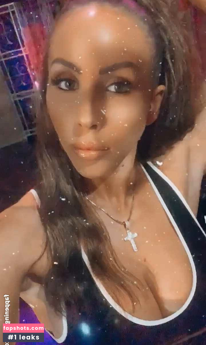 Lady Nina gallery photo #7