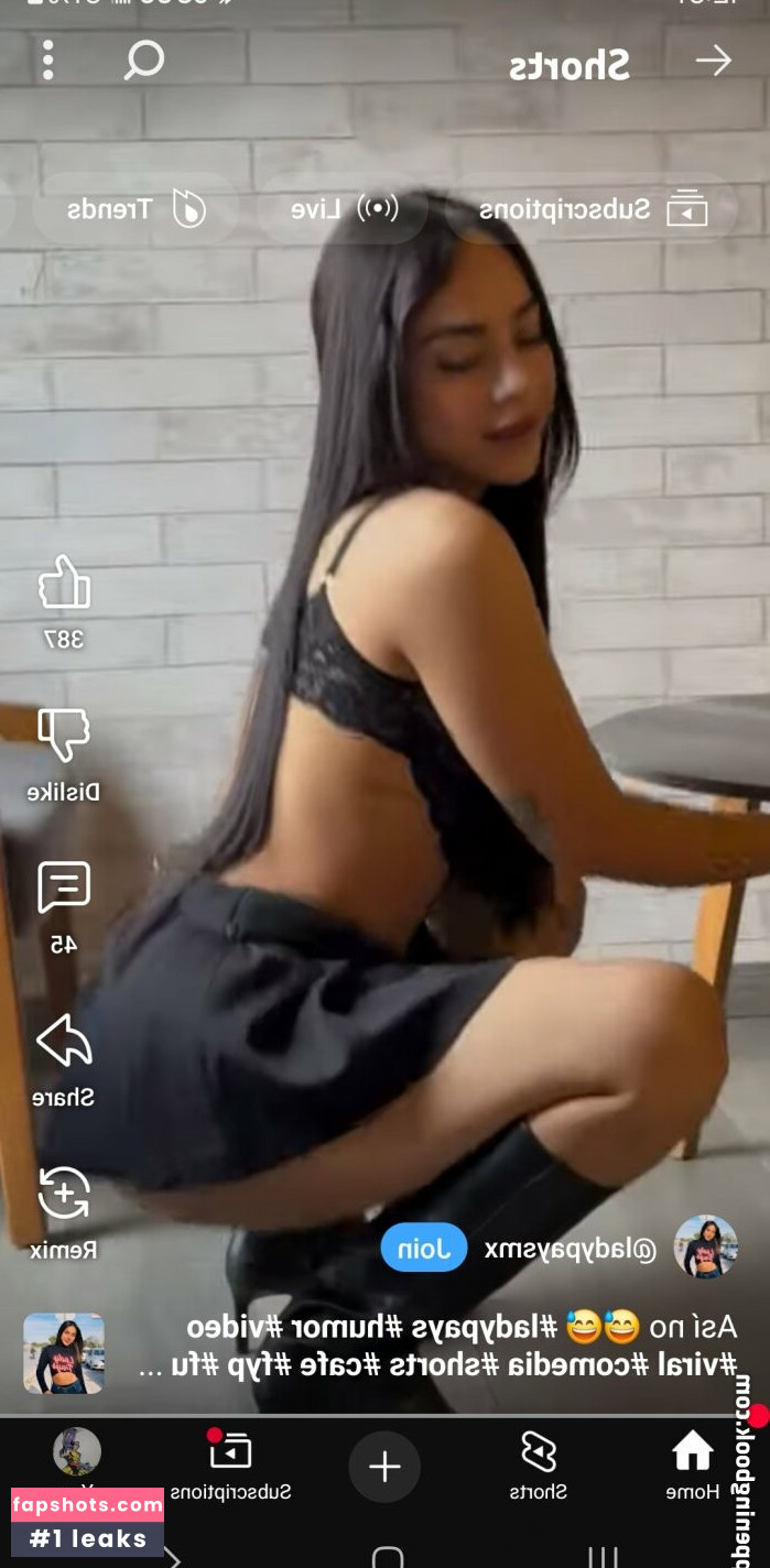 Lady Pays gallery photo #10