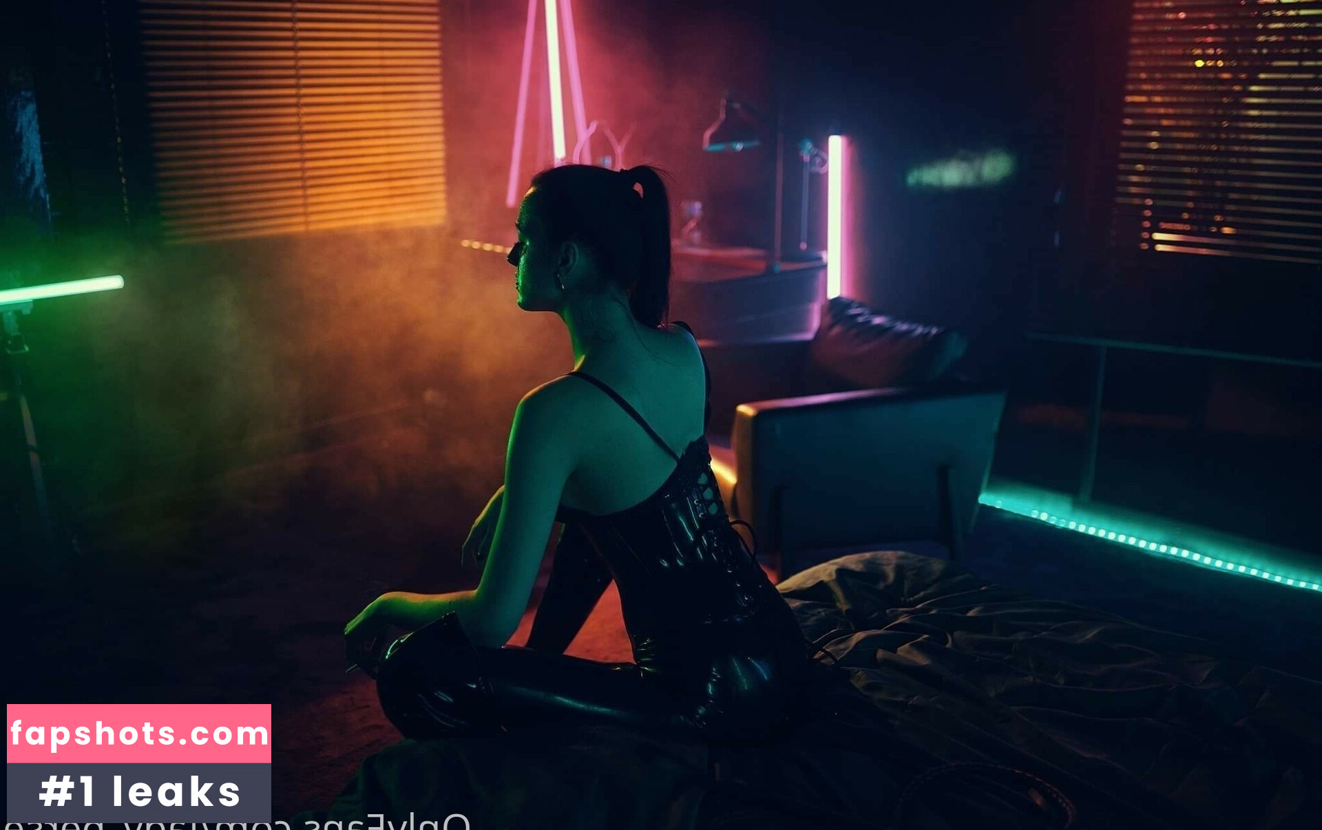 Lady Perse gallery photo #45