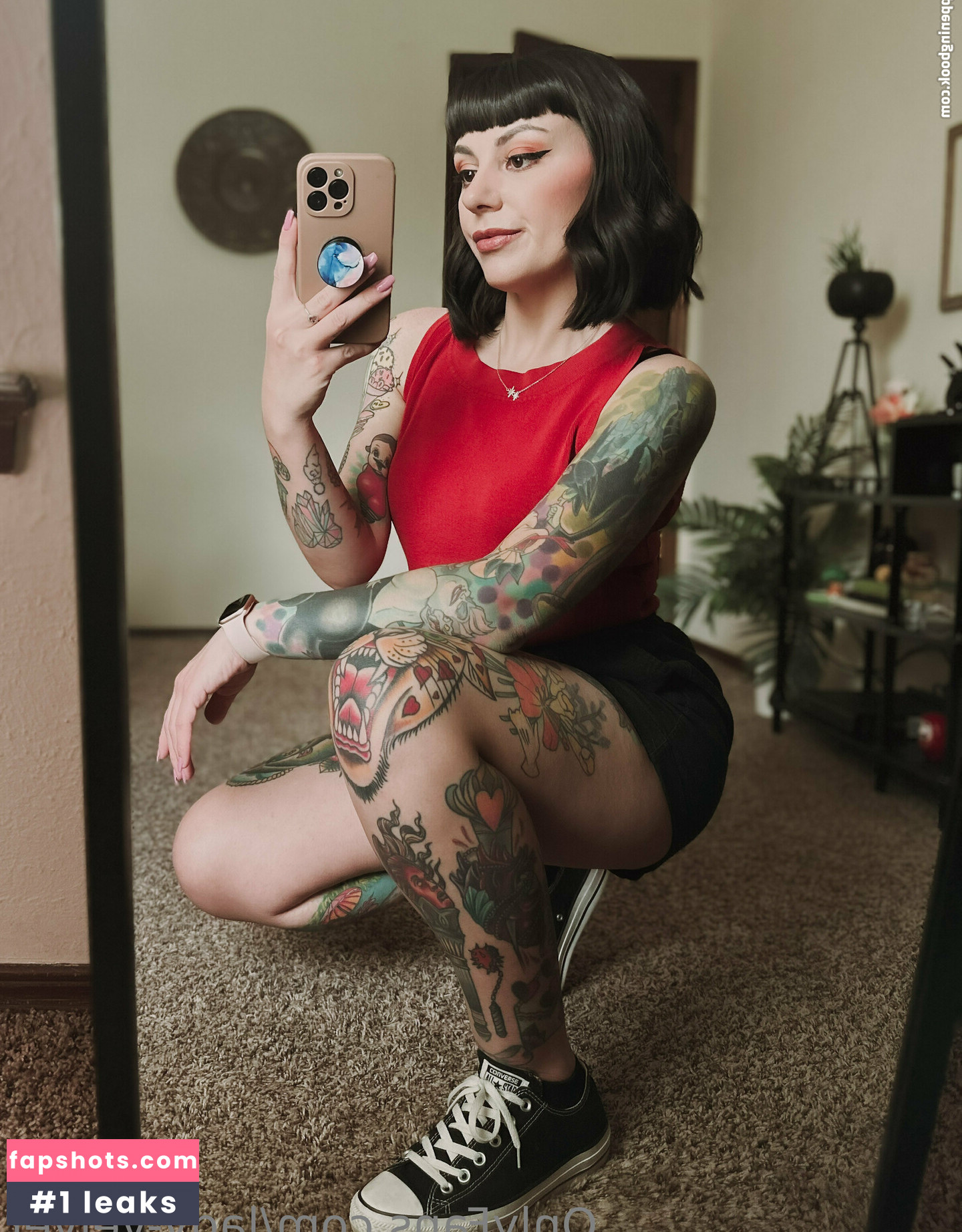 lady-velvet gallery photo #4