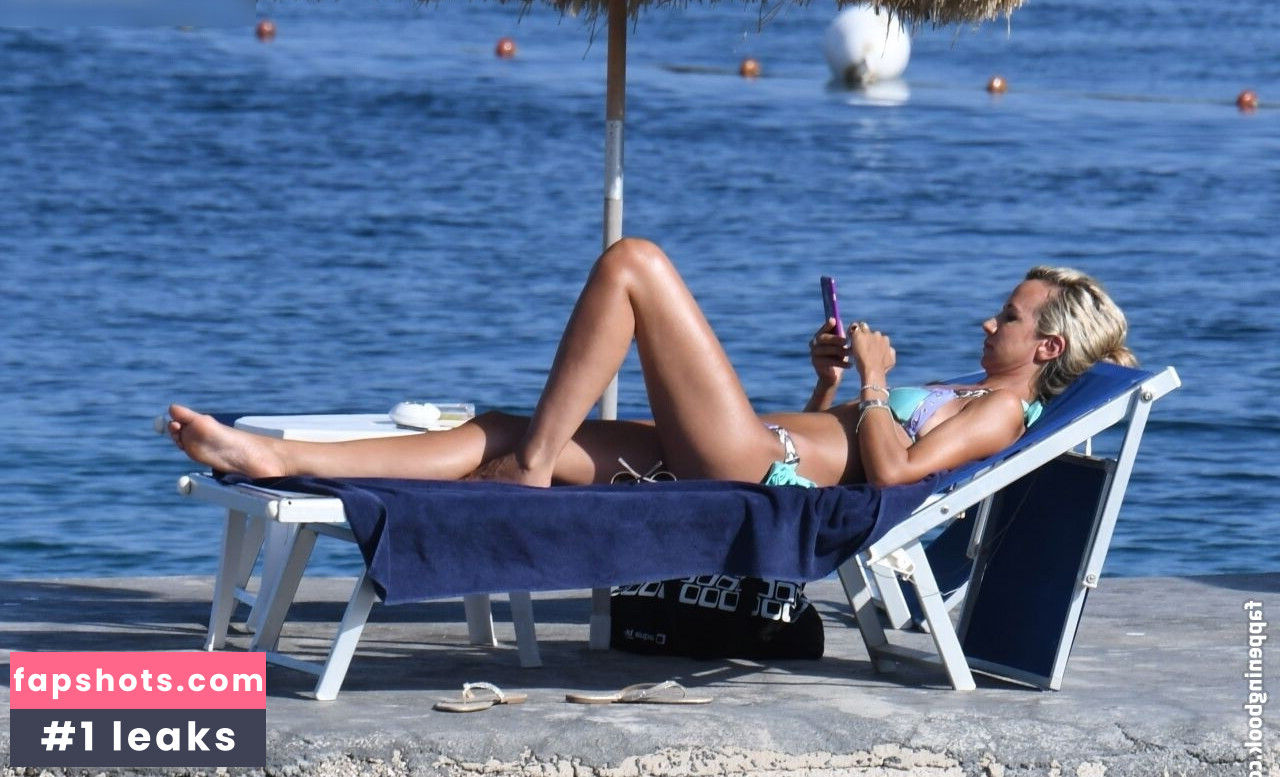 Lady Victoria Hervey gallery photo #48