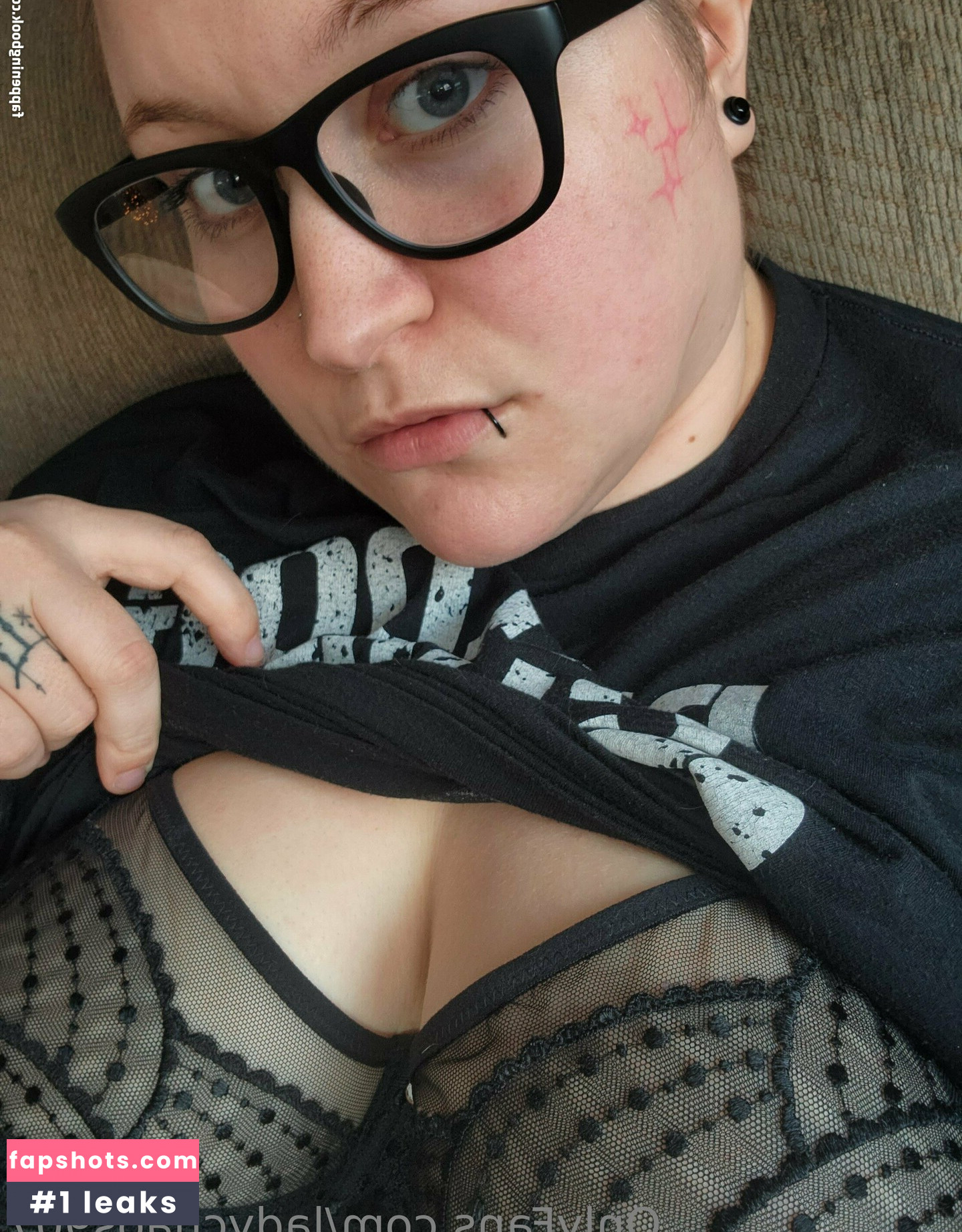 ladychaos907 nude babe gallery