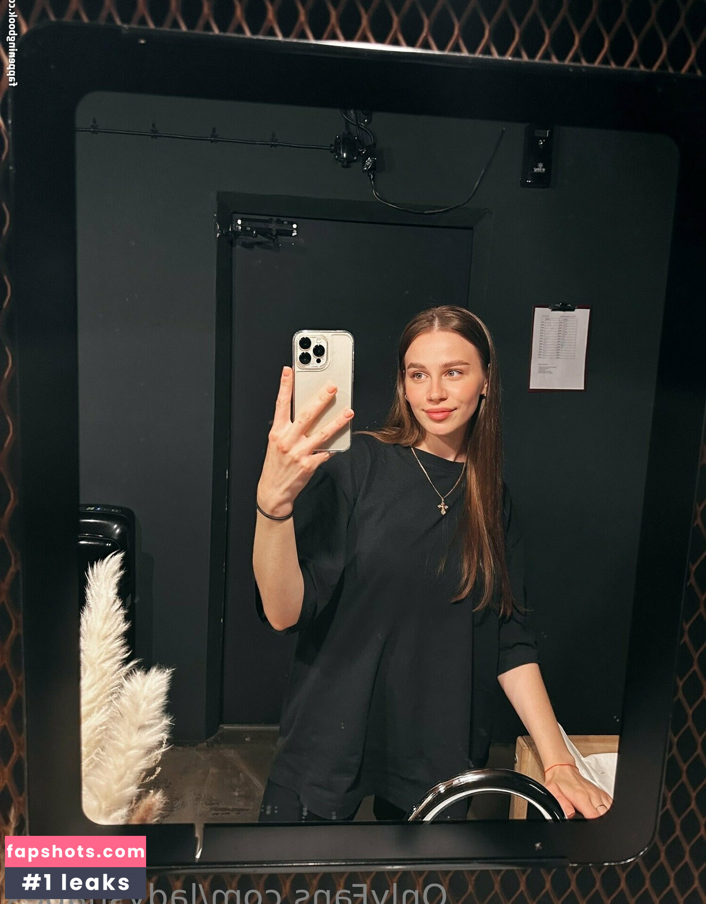 ladyshapes gallery photo #20