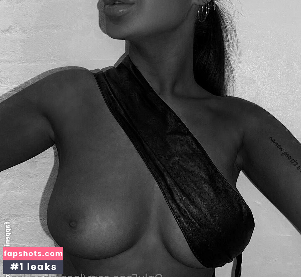 Lærke Bodilsen gallery photo #4