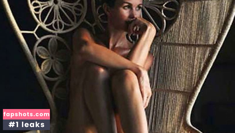 Laeticia Hallyday gallery photo #13