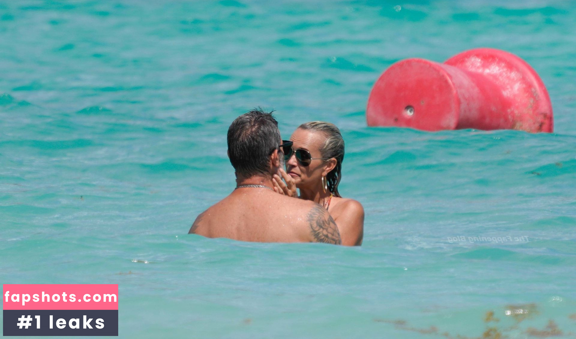 Laeticia Hallyday gallery photo #58