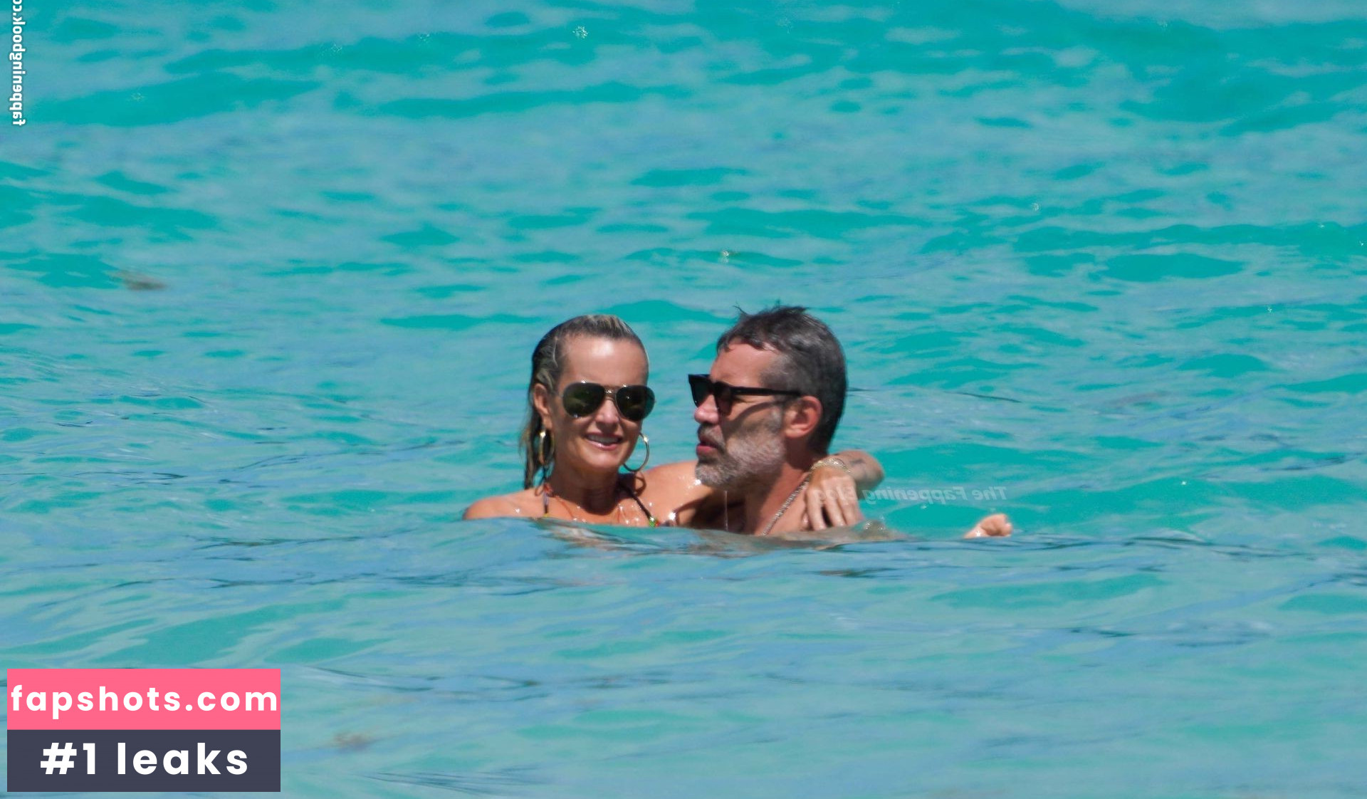 Laeticia Hallyday gallery photo #60