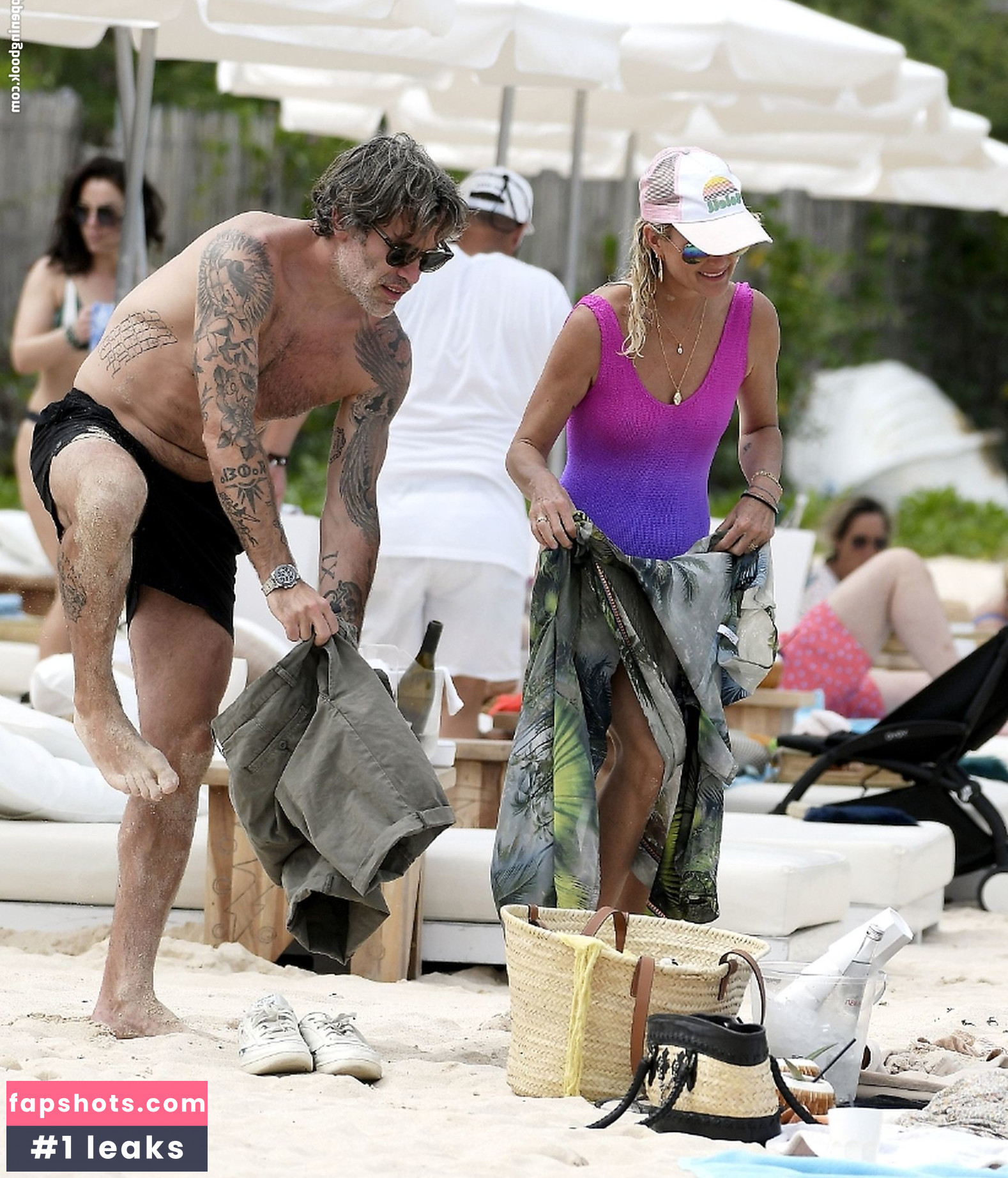 Laeticia Hallyday gallery photo #68