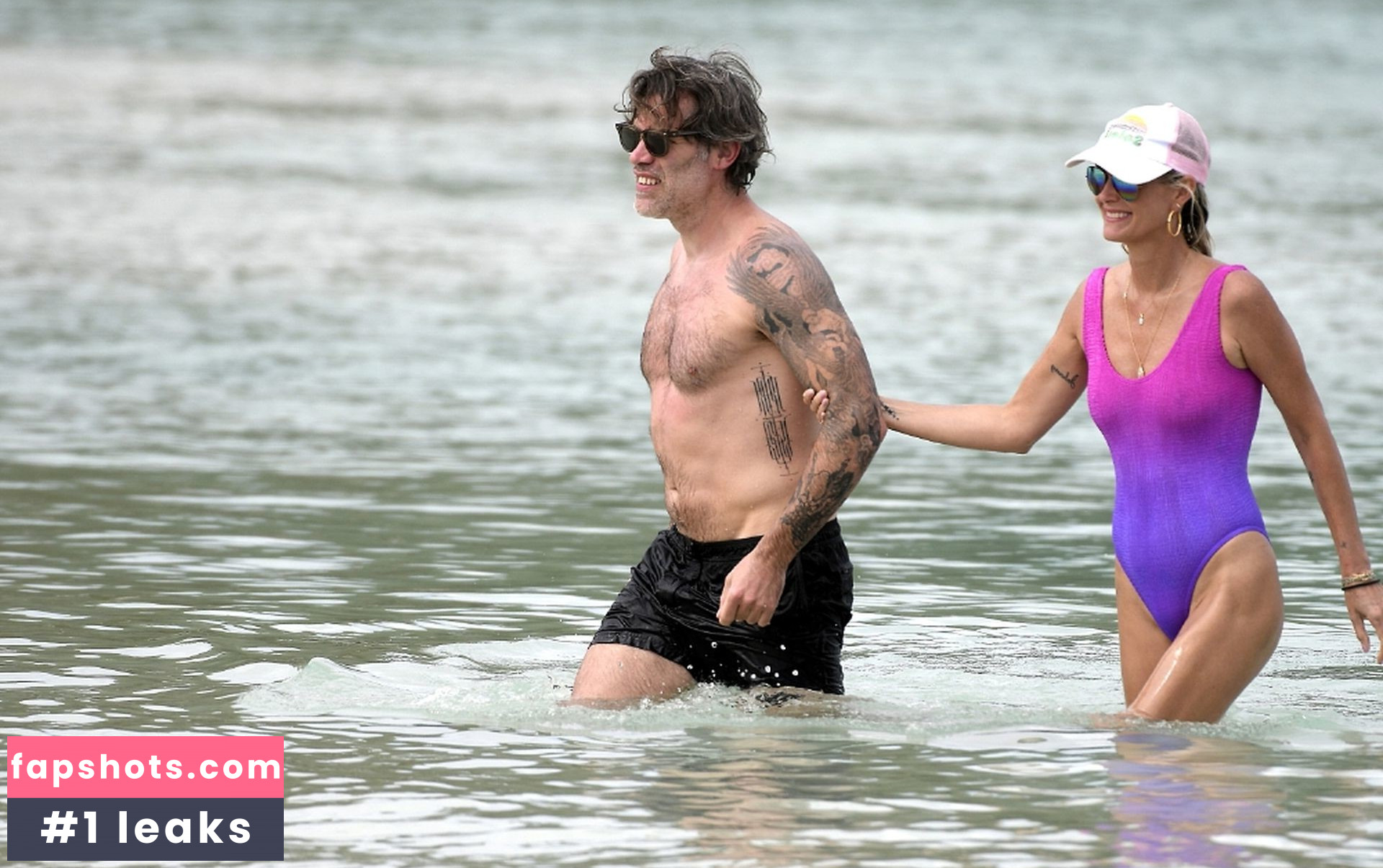 Laeticia Hallyday gallery photo #75